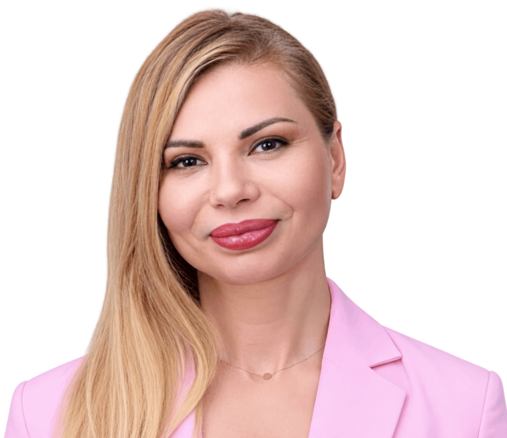 Portrait of Akela Mason, Esq., immigration attorney